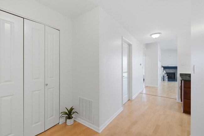 Photo - 1228 Emerson St Unit 304