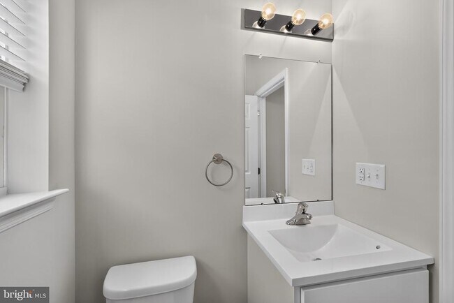 Photo - 1057 Easton Rd