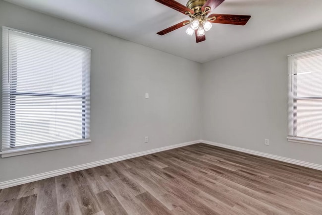 Photo - 1501 Ridgeview St