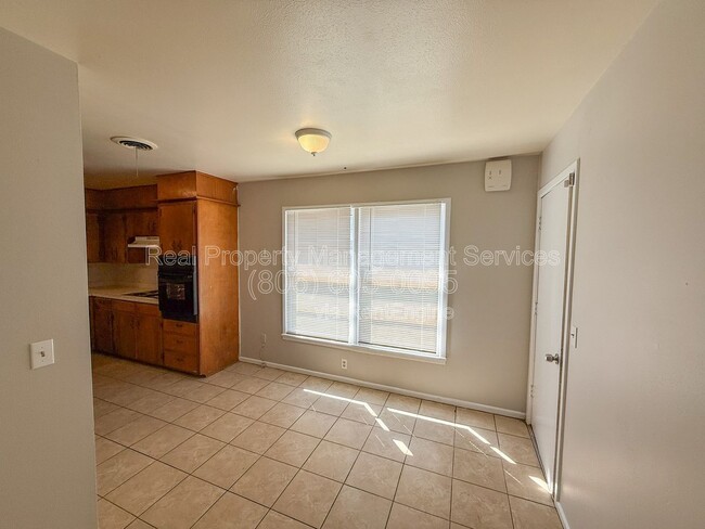 Photo - 2121 73rd St