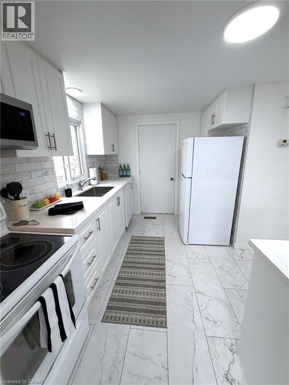 Photo - 39 Camrose Ct