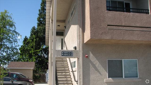 Sequoia Apartments - Sequoia Apartments