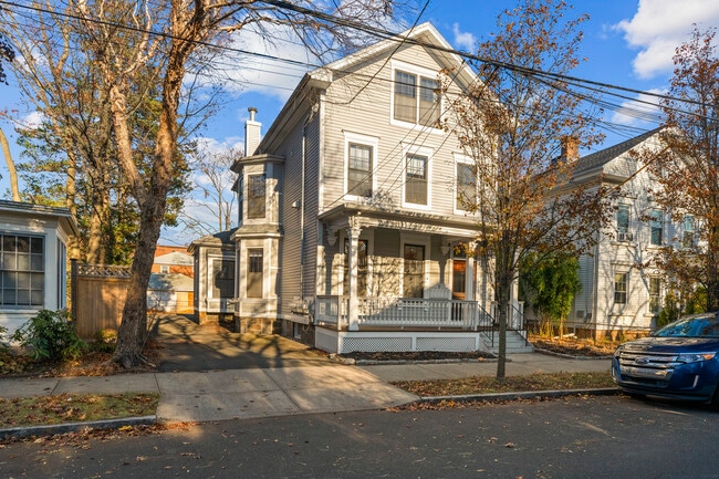 Building Photo - 35 Eld St Unit 3