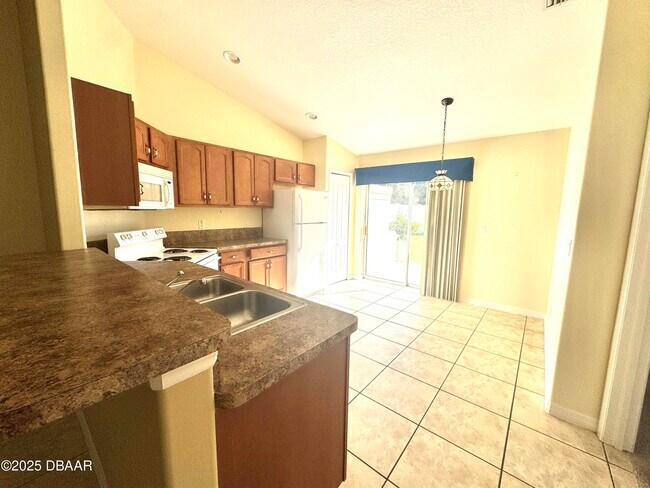 Photo - 28 Louvet Ln