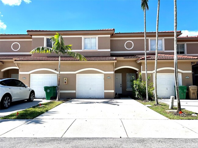 Photo - 7893 N Southwood Cir Townhome