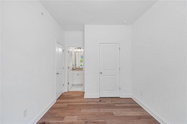Photo - 6543 Beacon Dr
