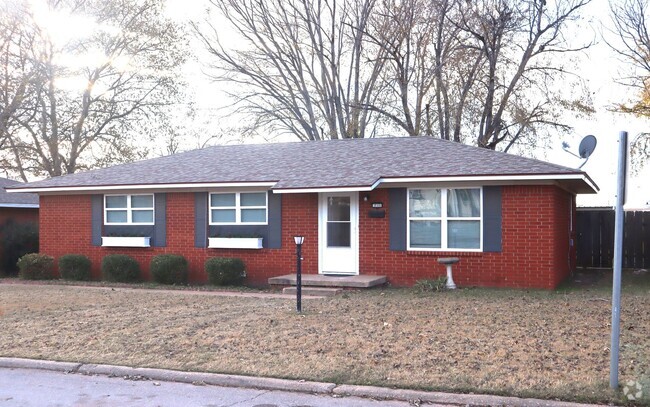 Building Photo - Totally Remodeled from Top to Bottom Rental