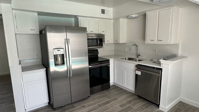 Photo - 8067 Meadow Rd Unit 115