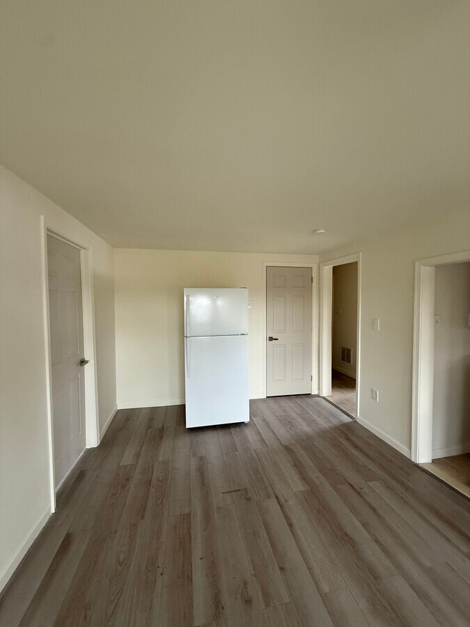 Photo - 3203 Vickers Rd