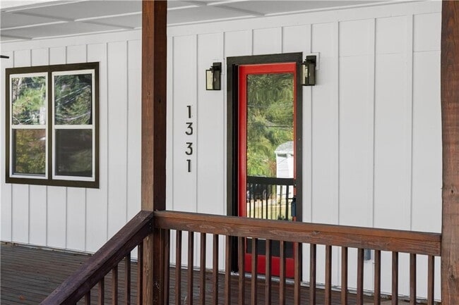 Photo - 1331 Diamond Ave SE