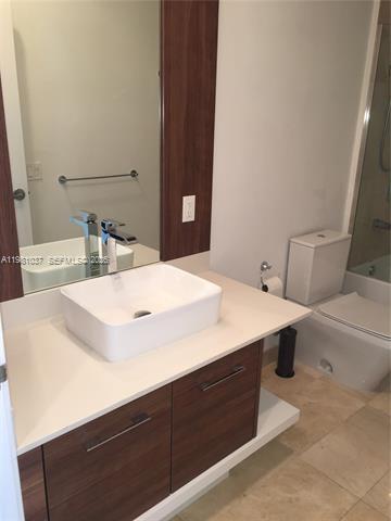 Photo - 601 NE 27th St Unidad 1906