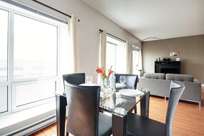 Photo - 345 Rue De la Gauchetière O Unit SI ID1222994P