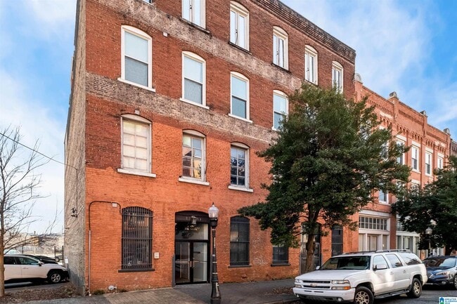 Photo - 2311 Morris Ave Unit 300