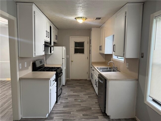 Photo - 290 W Junction Ct NW