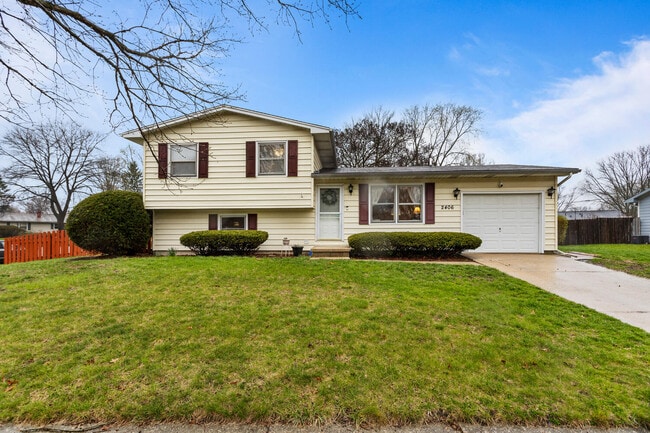 Building Photo - 2406 Southwood Dr