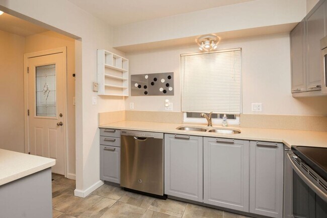 Photo - 1741 Brookhaven C Unit 1741 Brookhaven Cr East C