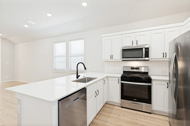 Photo - 204 Mountain Meadow Ln