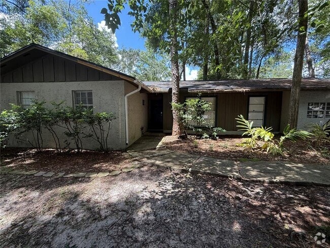 Building Photo - 3026 W University Ave Rental