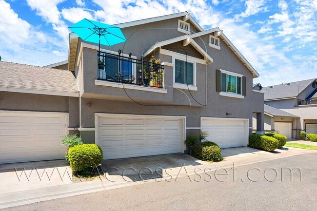 Building Photo - 3410 E Salisbury Cir