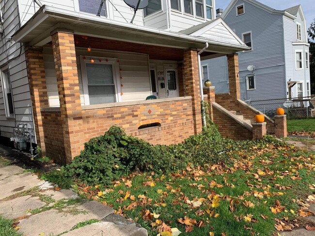 Building Photo - 308 Whittier Ave Unit 308 Whittier Ave