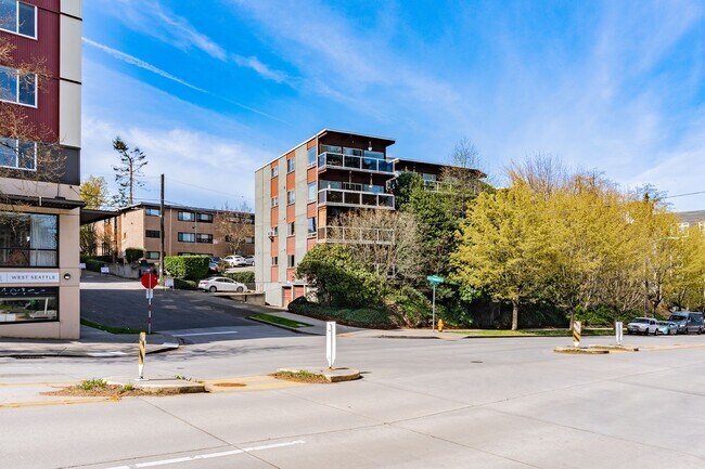 Fairway Apartments