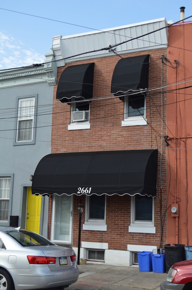 Building Photo - Beautifully Renovated 2BR Fishtown Home with Deck AVAIL 6/1