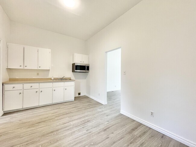 Photo - 276-276 Lincoln St Unit Main