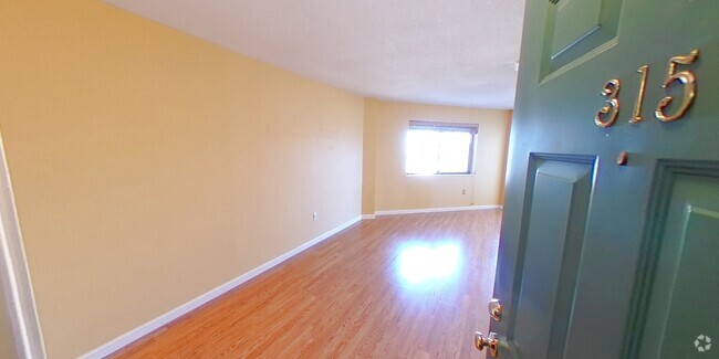 Building Photo - Modern 1bd with great skyline views - NO B... Unit 315 Rental