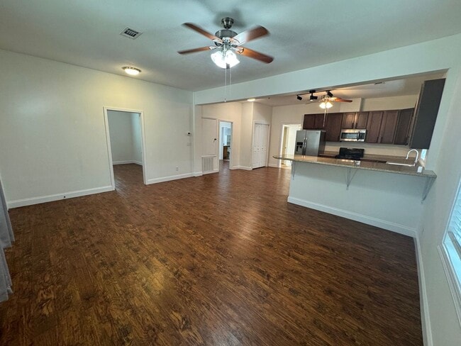 Photo - Pensacola - North Hill - 2 bed, 2 bath