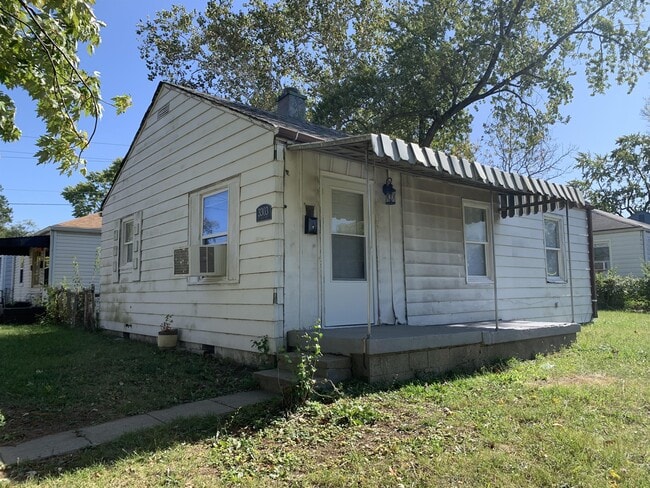 Photo - 3303 E 30th St