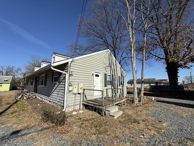 Photo - 201 N Irving Ave Unit B