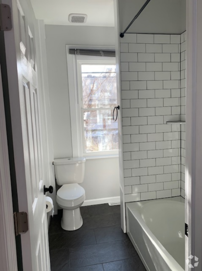 Building Photo - 346 39th St Unit 346 39th St #1 Rental