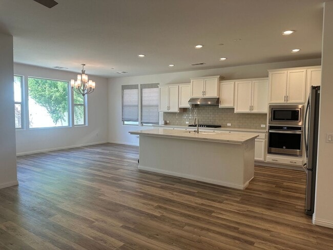 Seven Oaks Highgate Gated Community 3+2.5 - Seven Oaks Highgate Gated Community 3+2.5 House