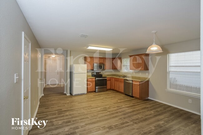 Photo - 7367 Lyia Br