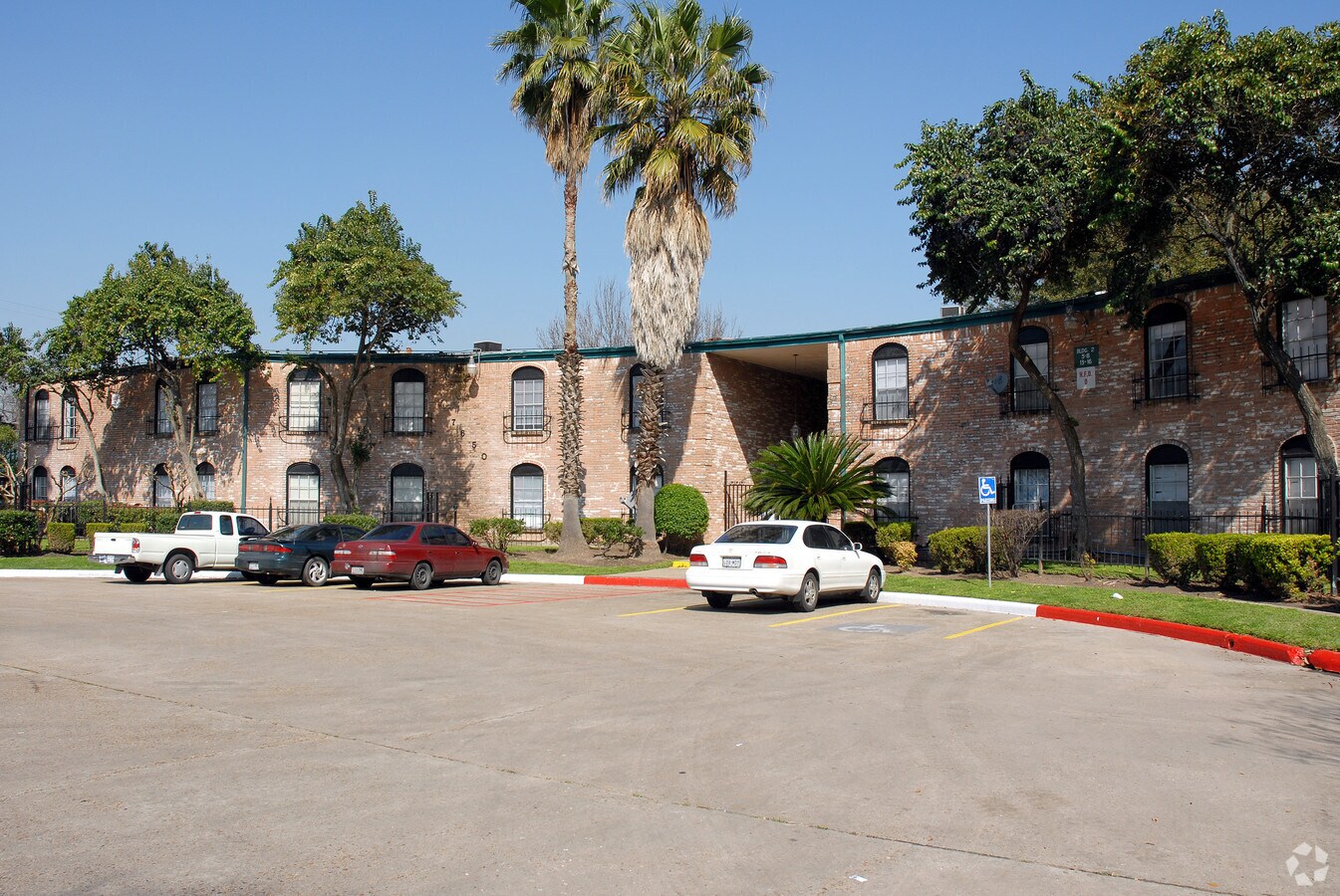 Paradise Apartments - Paradise Apartments