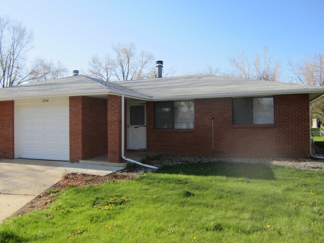 Building Photo - 2204-2206 Albany Court Unit 2204