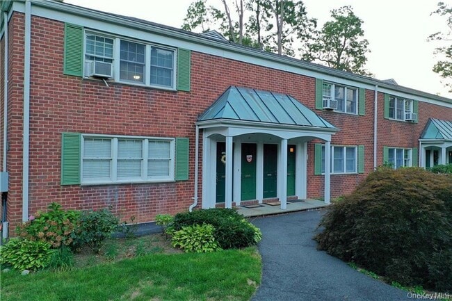 Building Photo - 600 Bedford Rd Unit 10 Rental