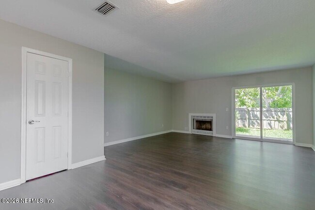 Photo - 360 14th Ave S