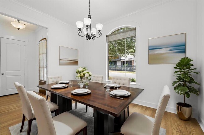 Photo - 1607 Chelsea Ln