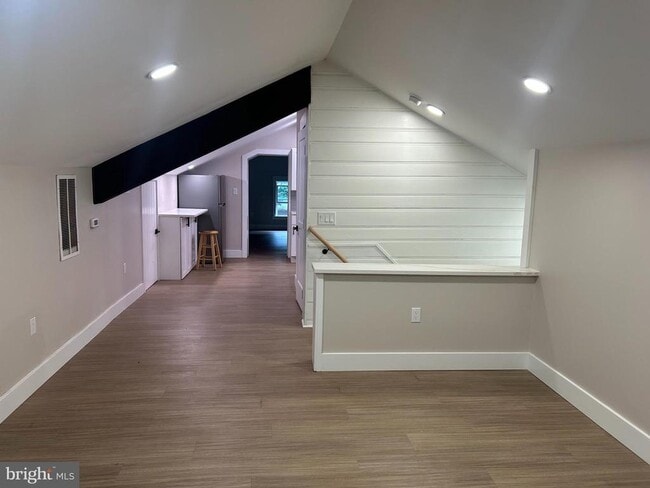 Photo - 71 Dreamland Park Dr