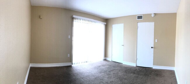 Photo - NICE UNIT FOR RENT!!! 1/1 EXCELLENT LOCATION!!