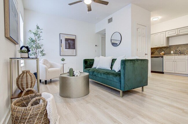 Building Photo - 2106 Cullen Ave Unit 208