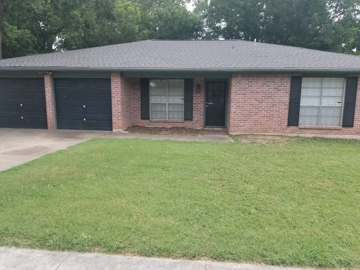 Photo - 10505 Golden Quail Dr House