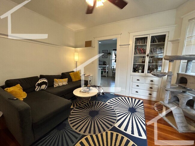 Photo - Large, 3 bed in Oak Square