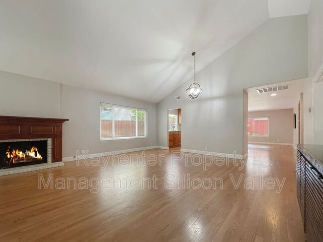 Photo - 2261 Plummer Ave