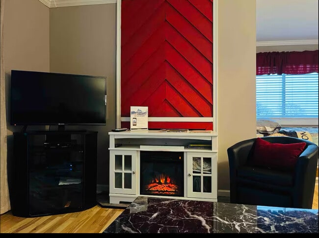 Living Room - 301 Pinnacle Inn Rd Unit Beech Mountain Ski Suite