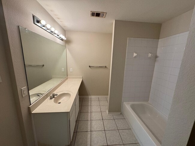 Photo - 9205 Lenox Dr