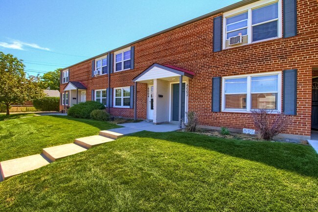 Photo - 6002 E 29th Ave