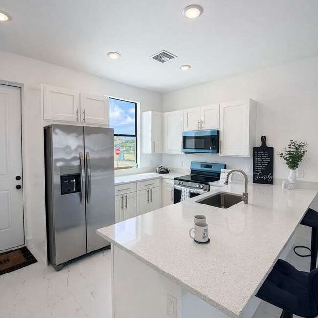 Photo - 2416 Xelda Ave N