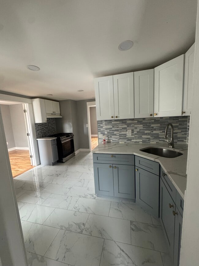 Photo - 478 Shelton Ave Unit 2